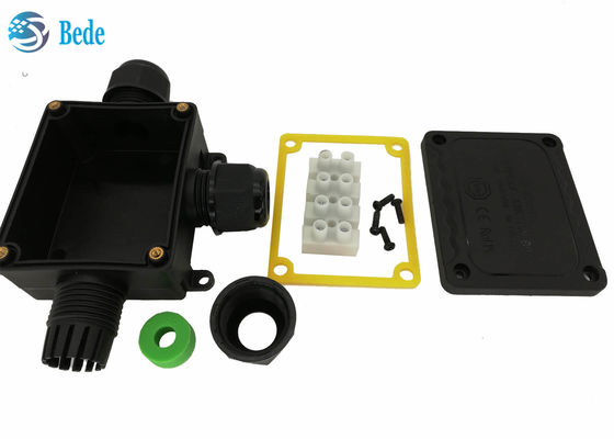 IP68 Su Geçirmez Bağlantı Kutusu Hava Koşullarına Dayanıklı Çıkış Kutusu 3 Kanal 450V T Tipi